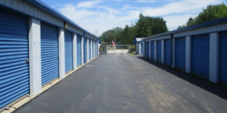 small_16_Elyria_Self_Storage_Security_-_Wide_Driveways